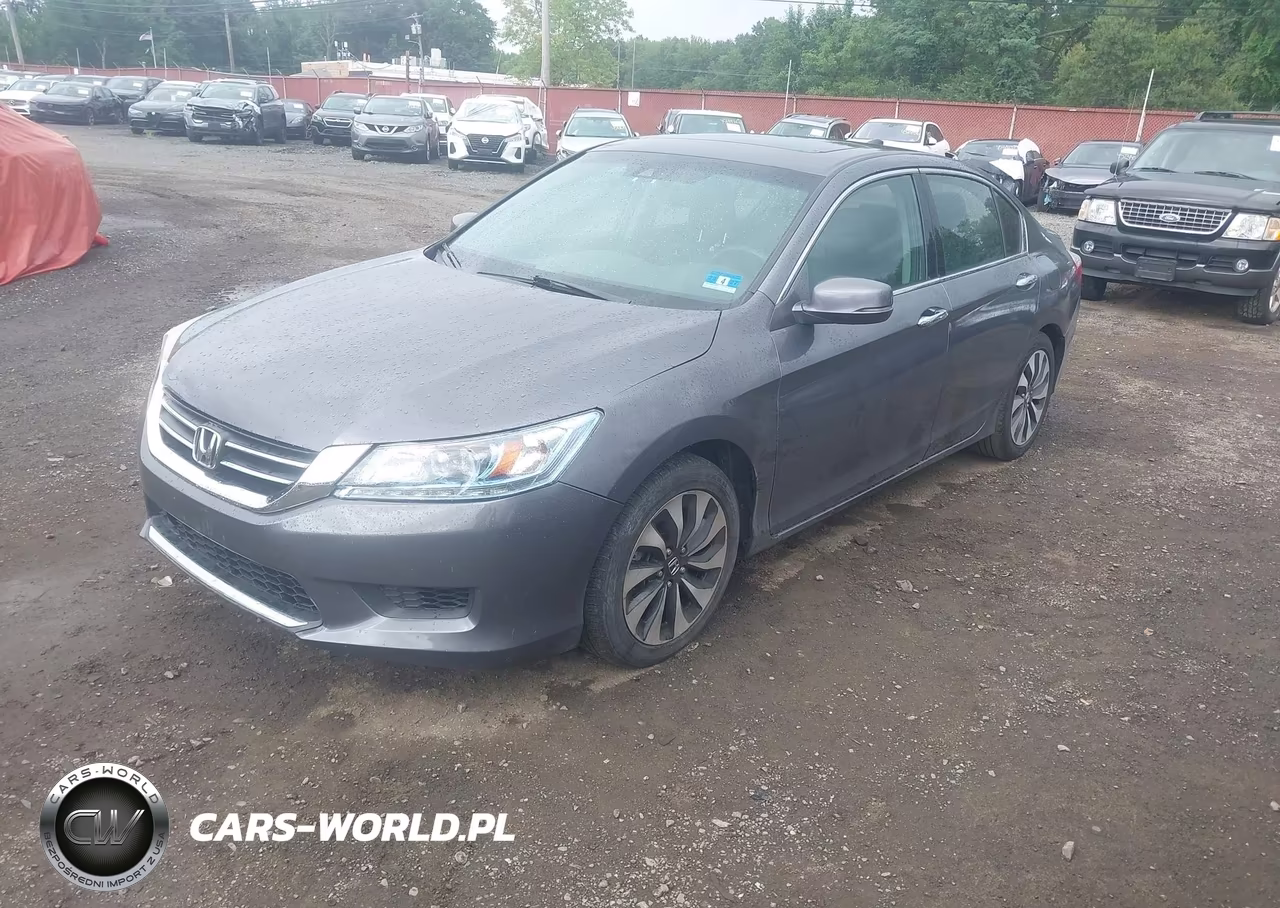 2015 Honda Accord Hybrid Touring VIN:1HGCR6F74FA003143 - 2