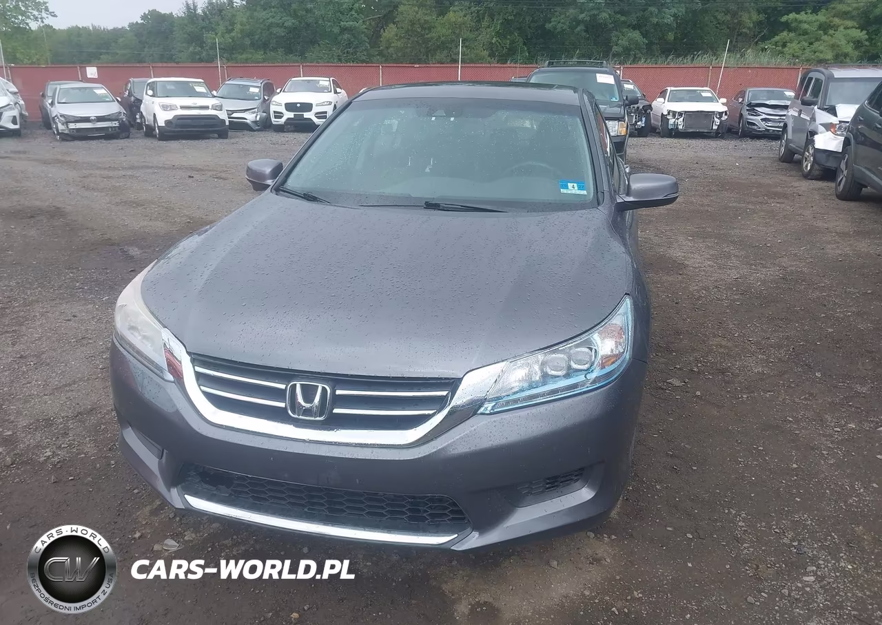 2015 Honda Accord Hybrid Touring VIN:1HGCR6F74FA003143 - 6