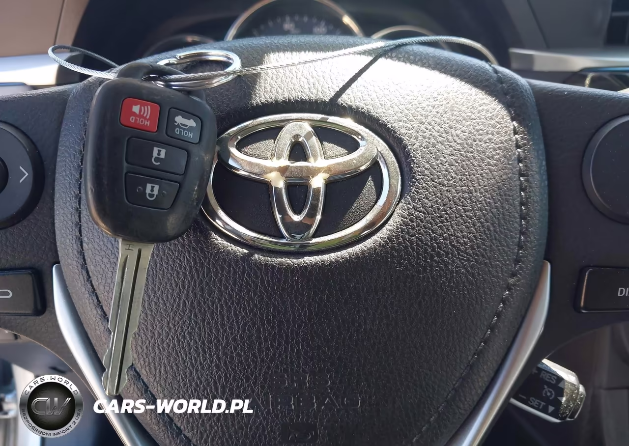 2015 Toyota Corolla Le VIN:5YFBURHE5FP230956 - 11