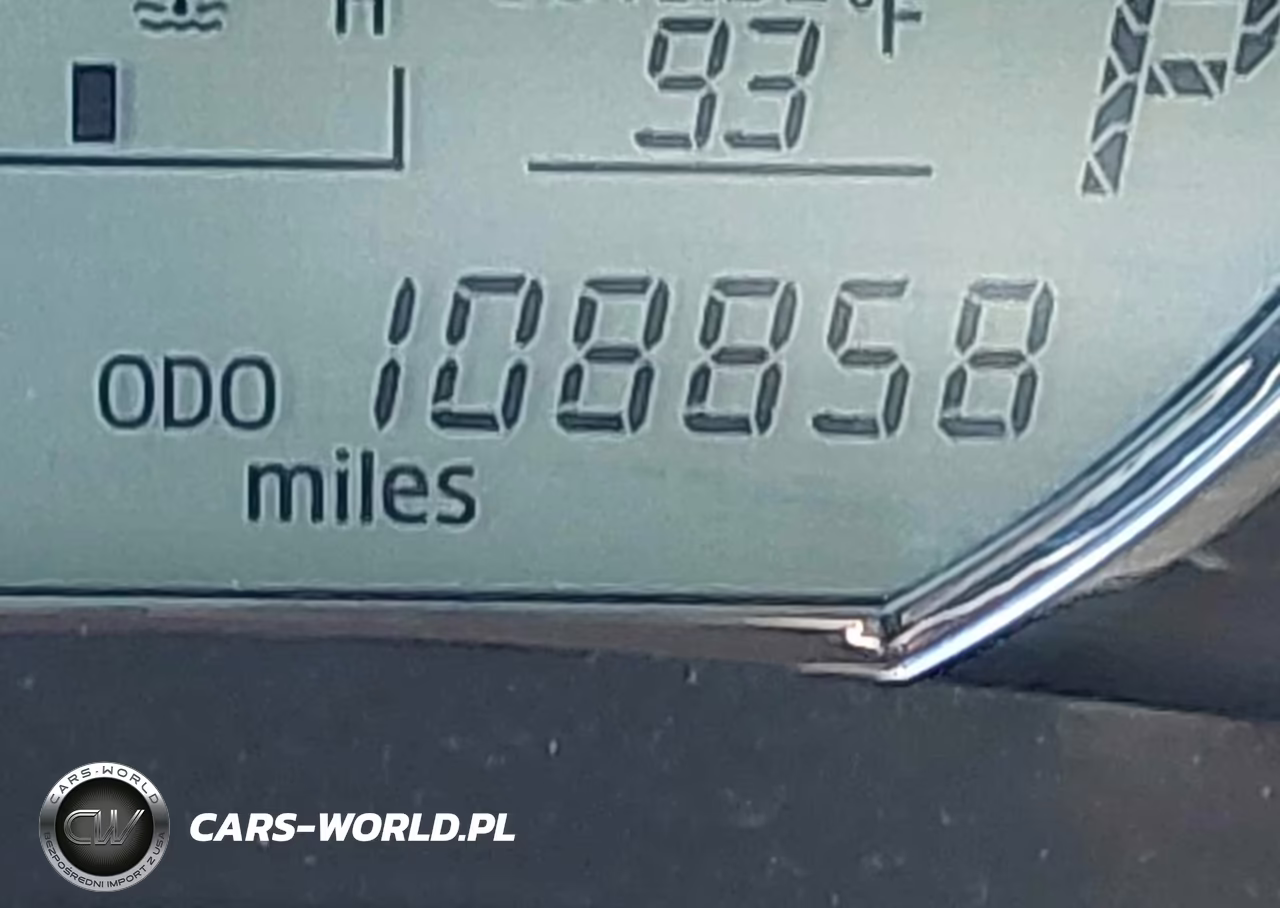 2015 Toyota Corolla Le VIN:5YFBURHE5FP230956 - 16