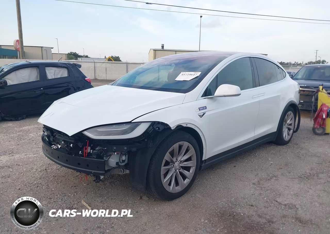 2017 Tesla Model X 100D-75D-90D VIN:5YJXCDE28HF068325 - 2