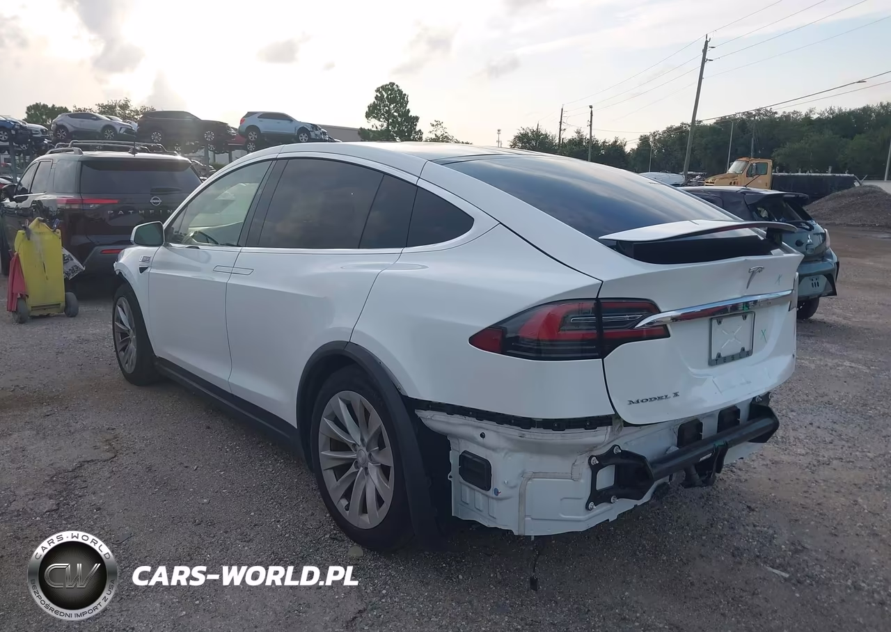 2017 Tesla Model X 100D-75D-90D VIN:5YJXCDE28HF068325 - 3