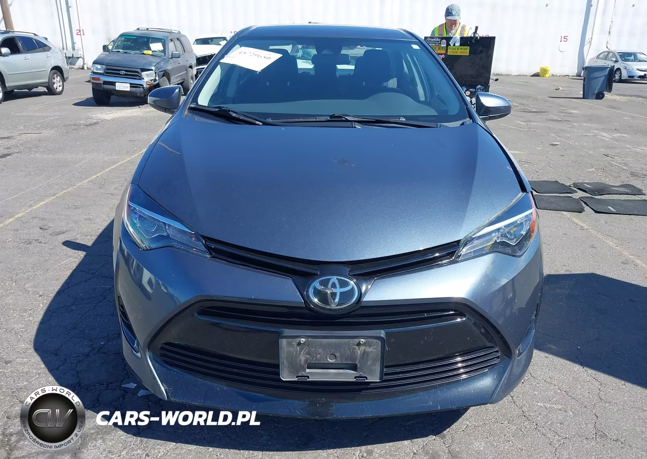 2017 Toyota Corolla Le VIN:2T1BURHE3HC891615 - 12