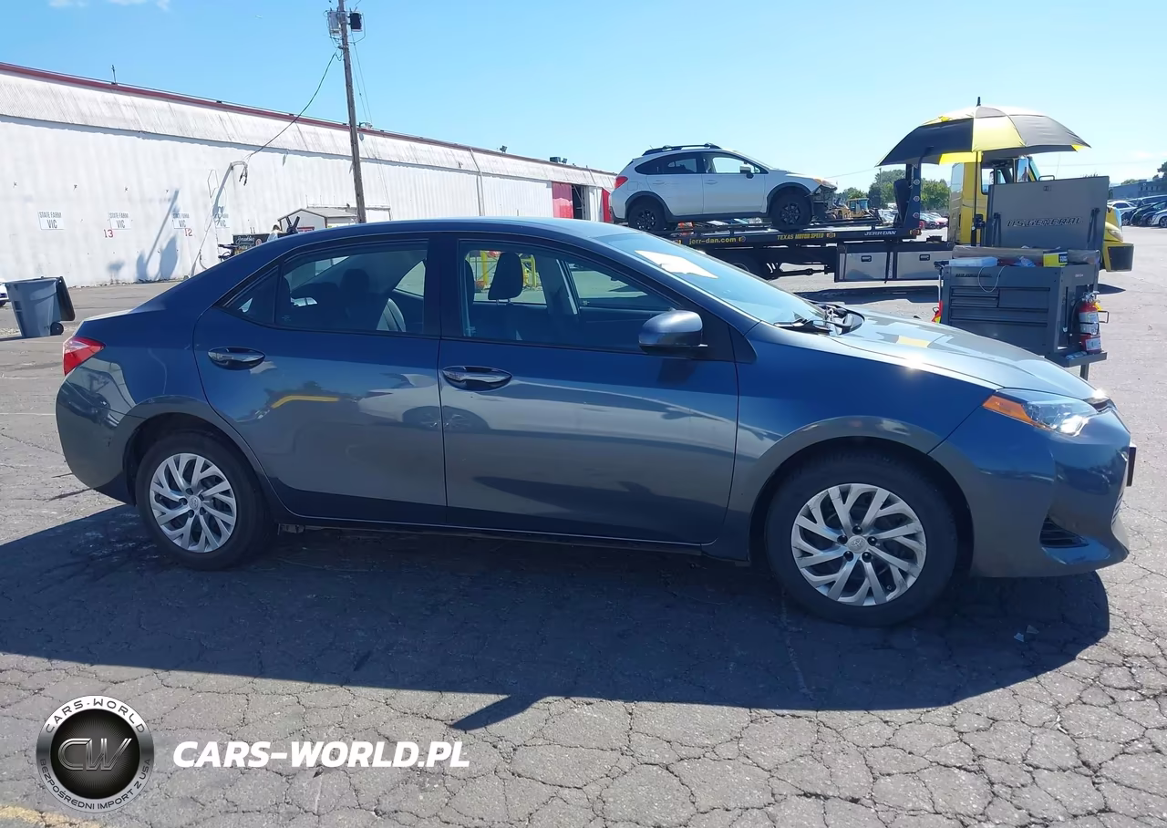 2017 Toyota Corolla Le VIN:2T1BURHE3HC891615 - 13