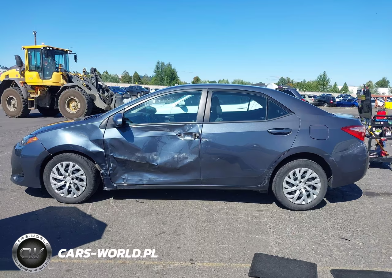 2017 Toyota Corolla Le VIN:2T1BURHE3HC891615 - 14