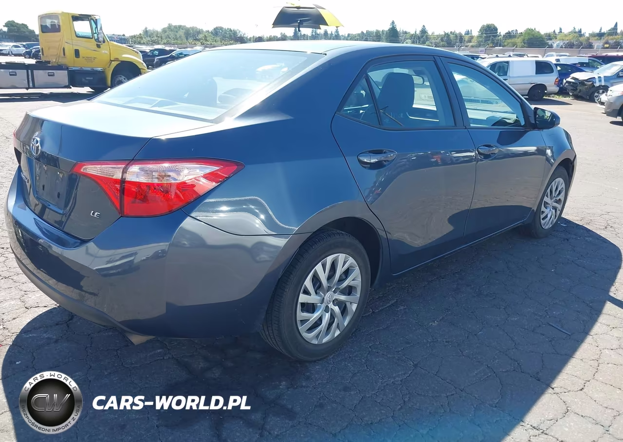 2017 Toyota Corolla Le VIN:2T1BURHE3HC891615 - 4