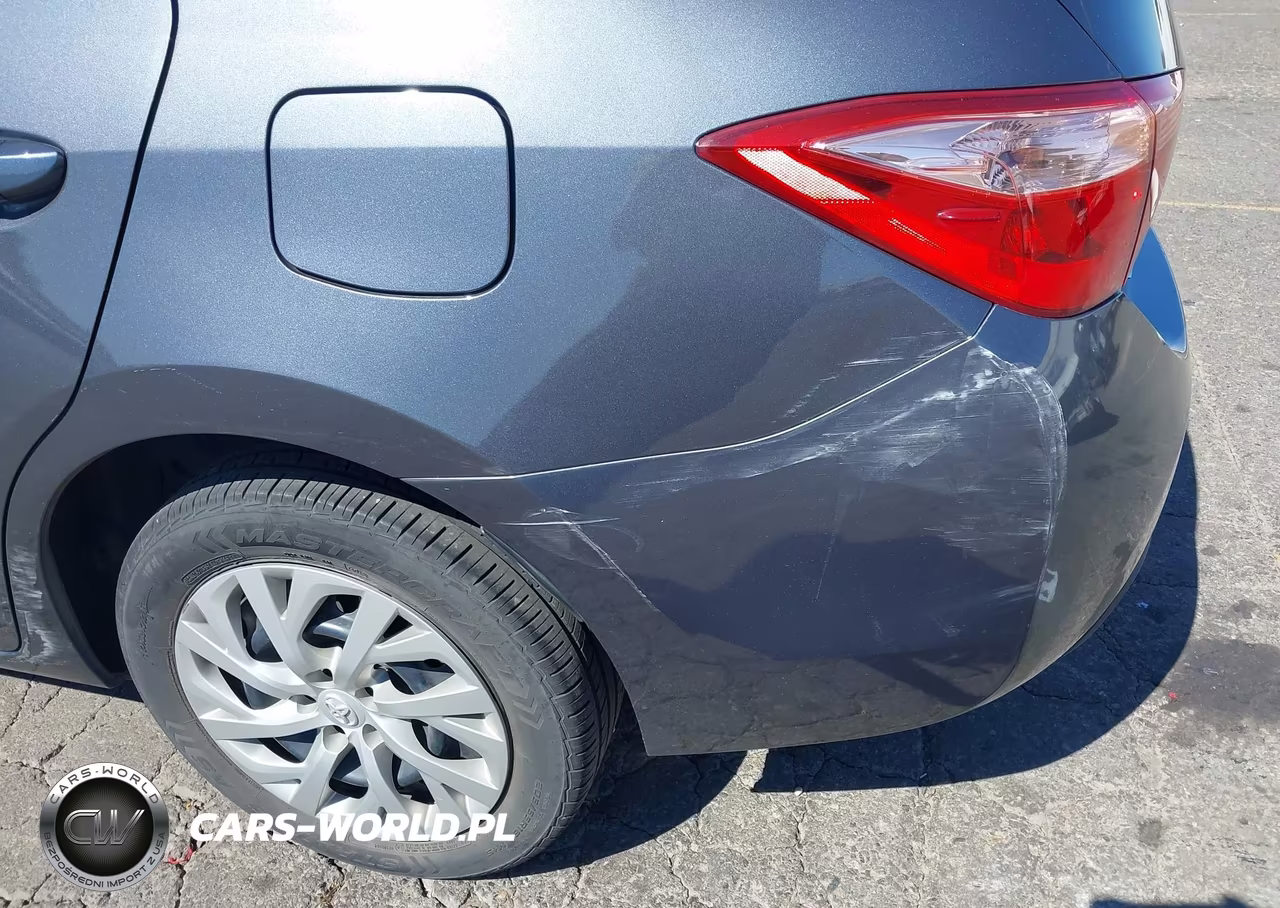 2017 Toyota Corolla Le VIN:2T1BURHE3HC891615 - 6