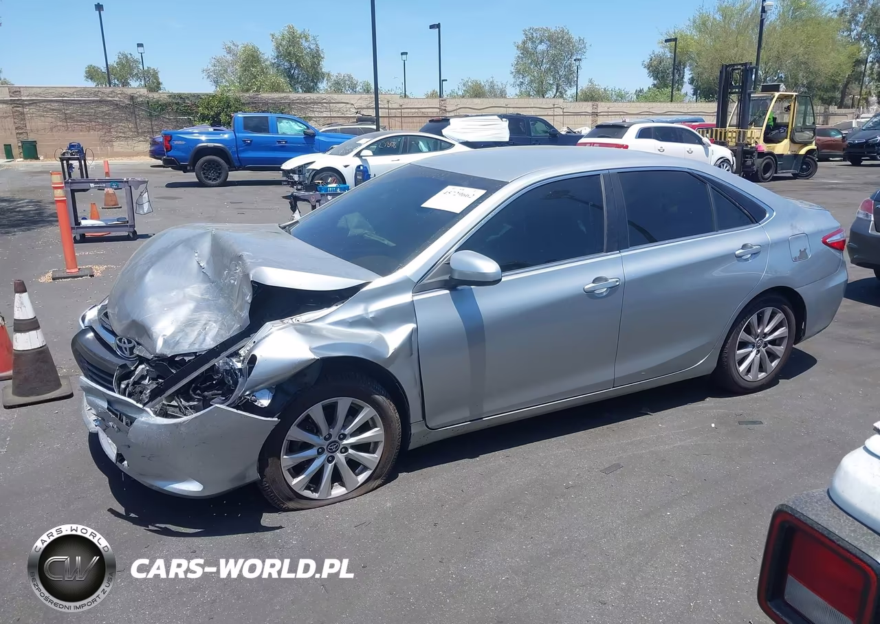 2015 Toyota Camry Le VIN:4T1BF1FK6FU067253 - 14