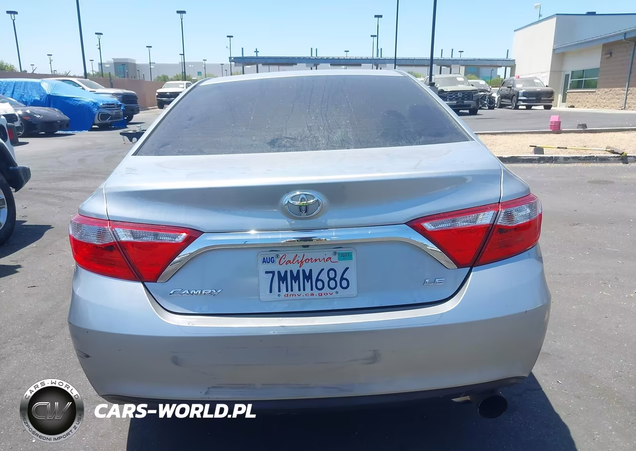 2015 Toyota Camry Le VIN:4T1BF1FK6FU067253 - 16