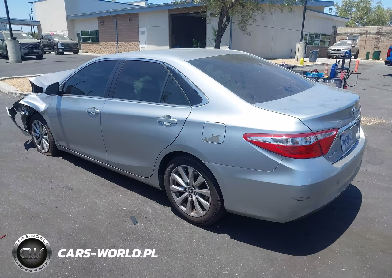 2015 Toyota Camry Le VIN:4T1BF1FK6FU067253 - 3