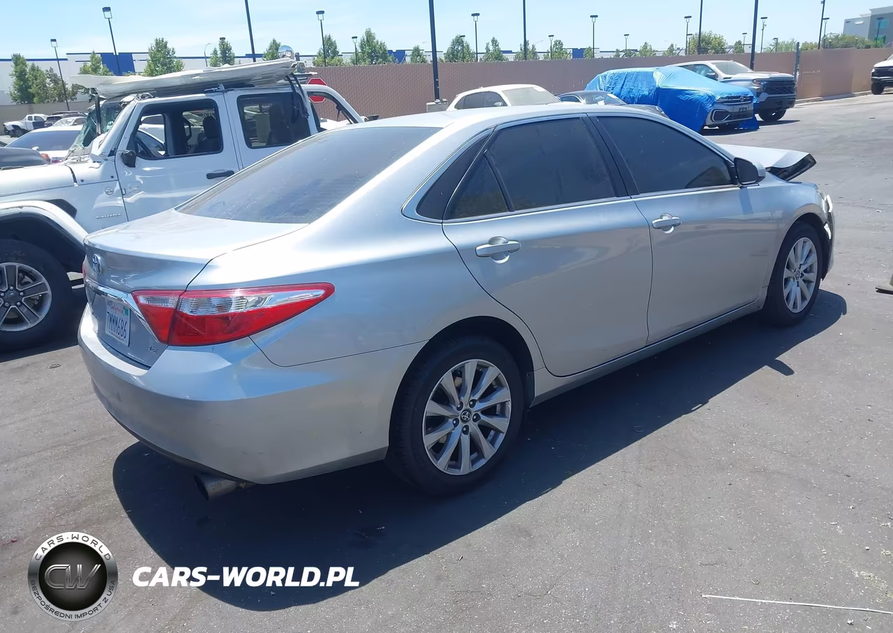 2015 Toyota Camry Le VIN:4T1BF1FK6FU067253 - 4