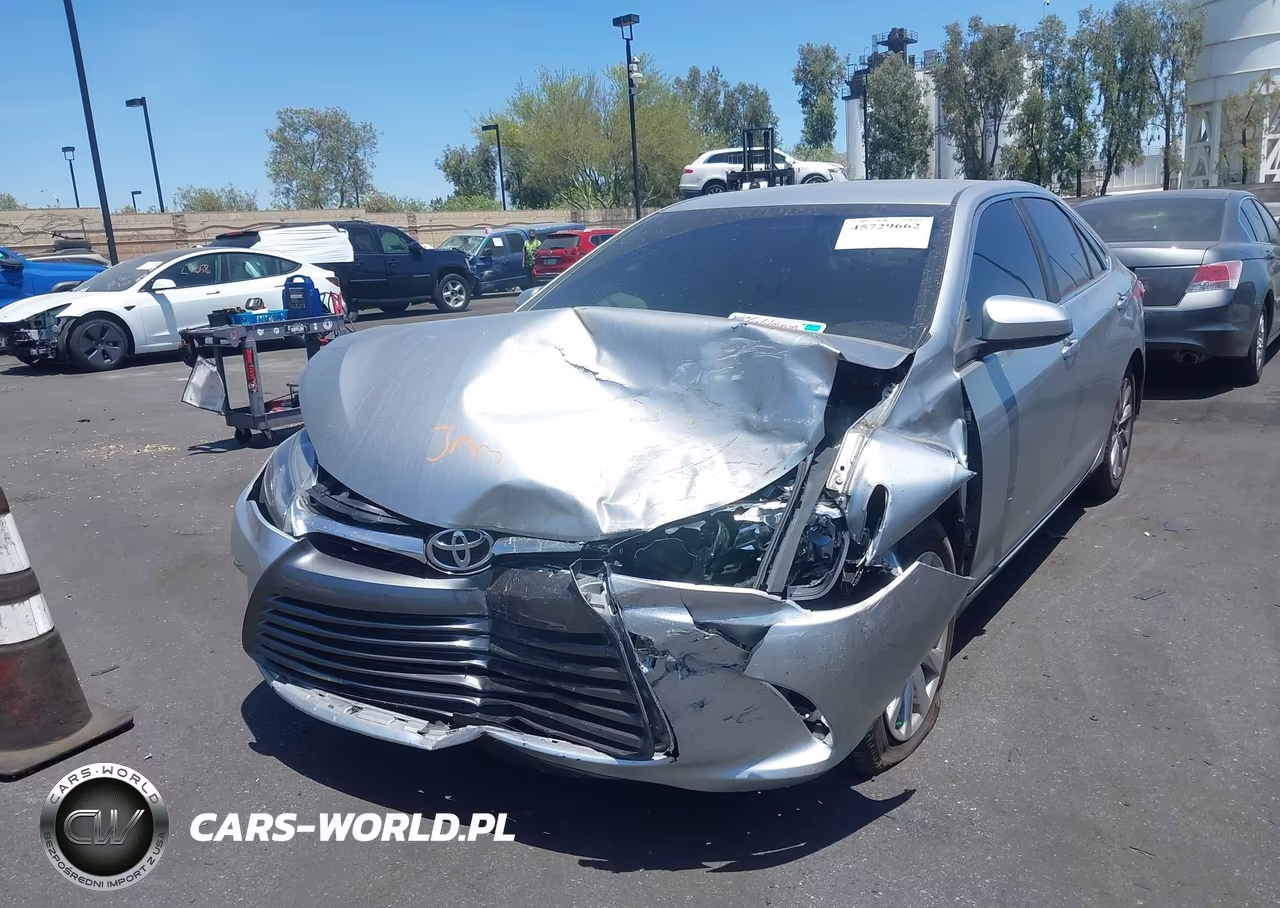 2015 Toyota Camry Le VIN:4T1BF1FK6FU067253 - 6