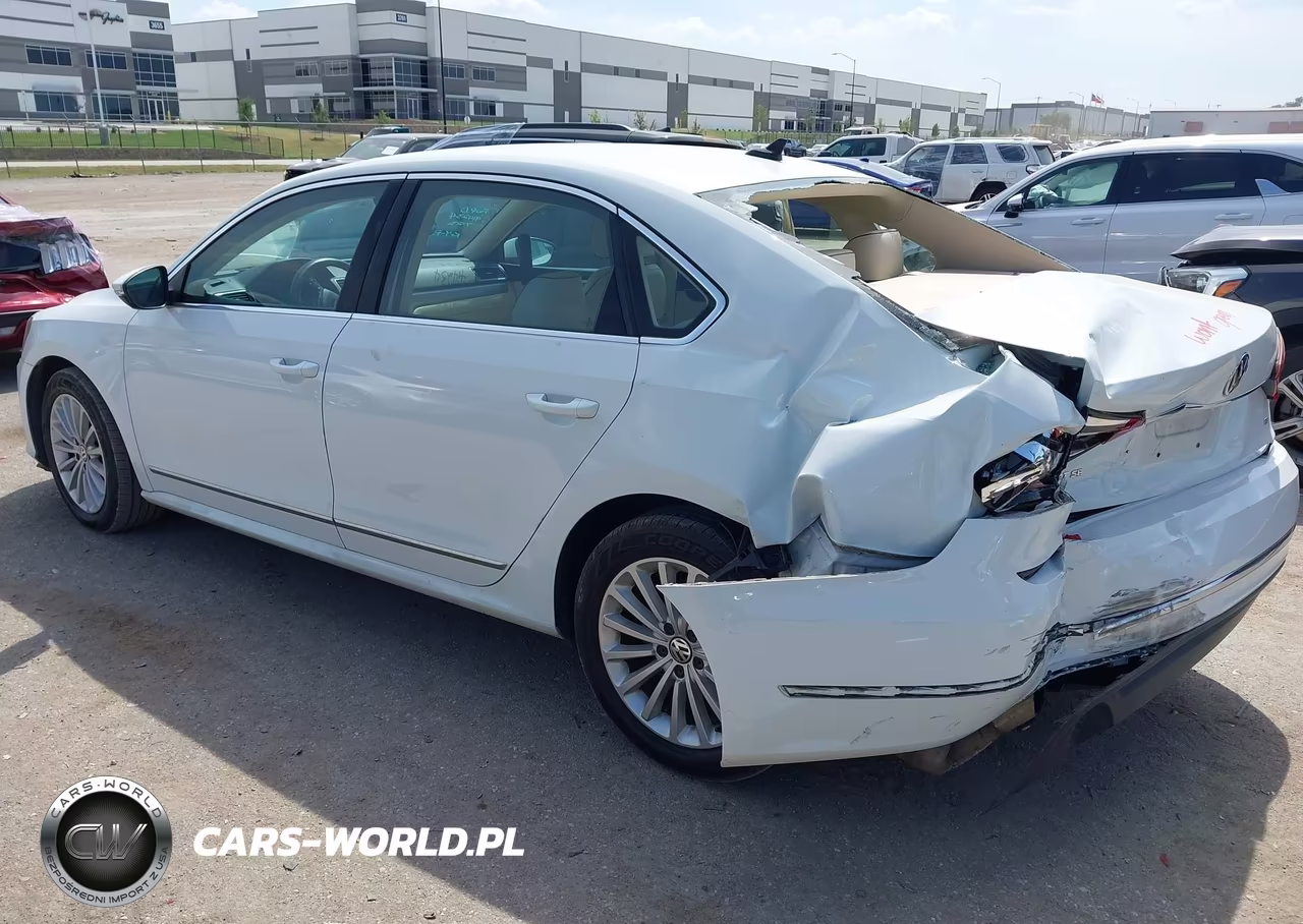 2017 Volkswagen Passat 1.8T Se VIN:1VWBT7A32HC021005 - 3