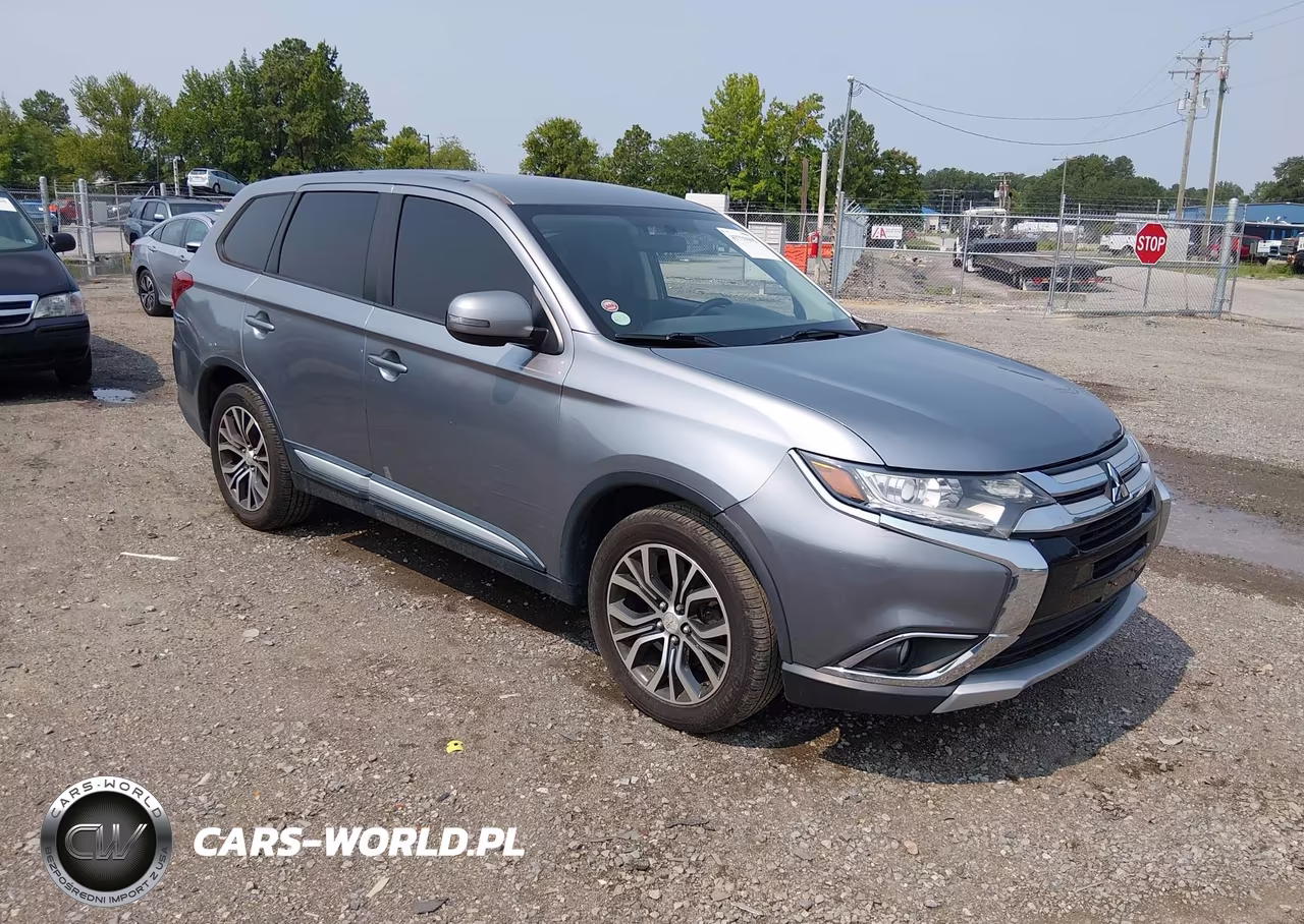 2016 Mitsubishi Outlander Se – zdjęcie 1 z 11