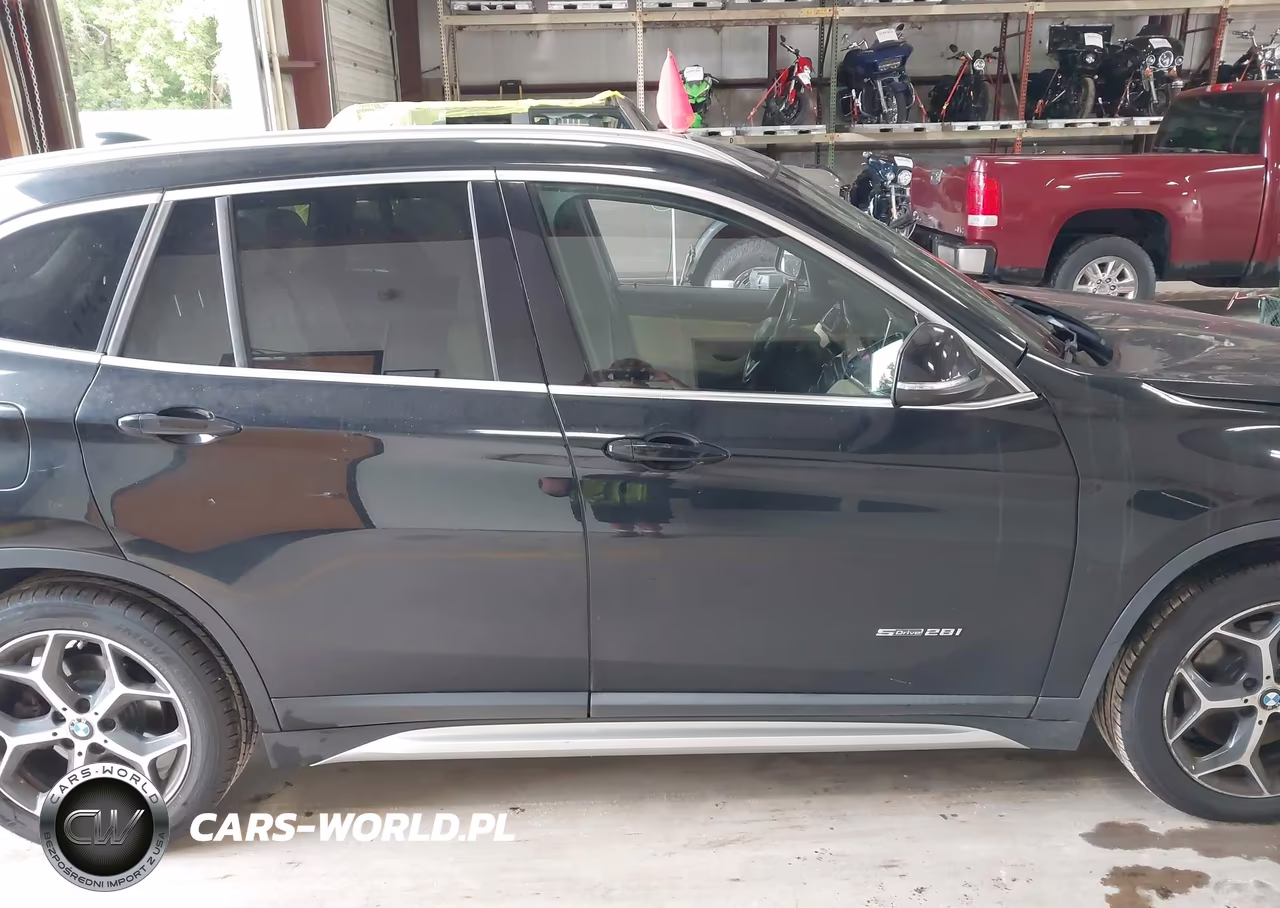 2018 BMW X1 Sdrive28I VIN:WBXHU7C39J5H43448 - 13