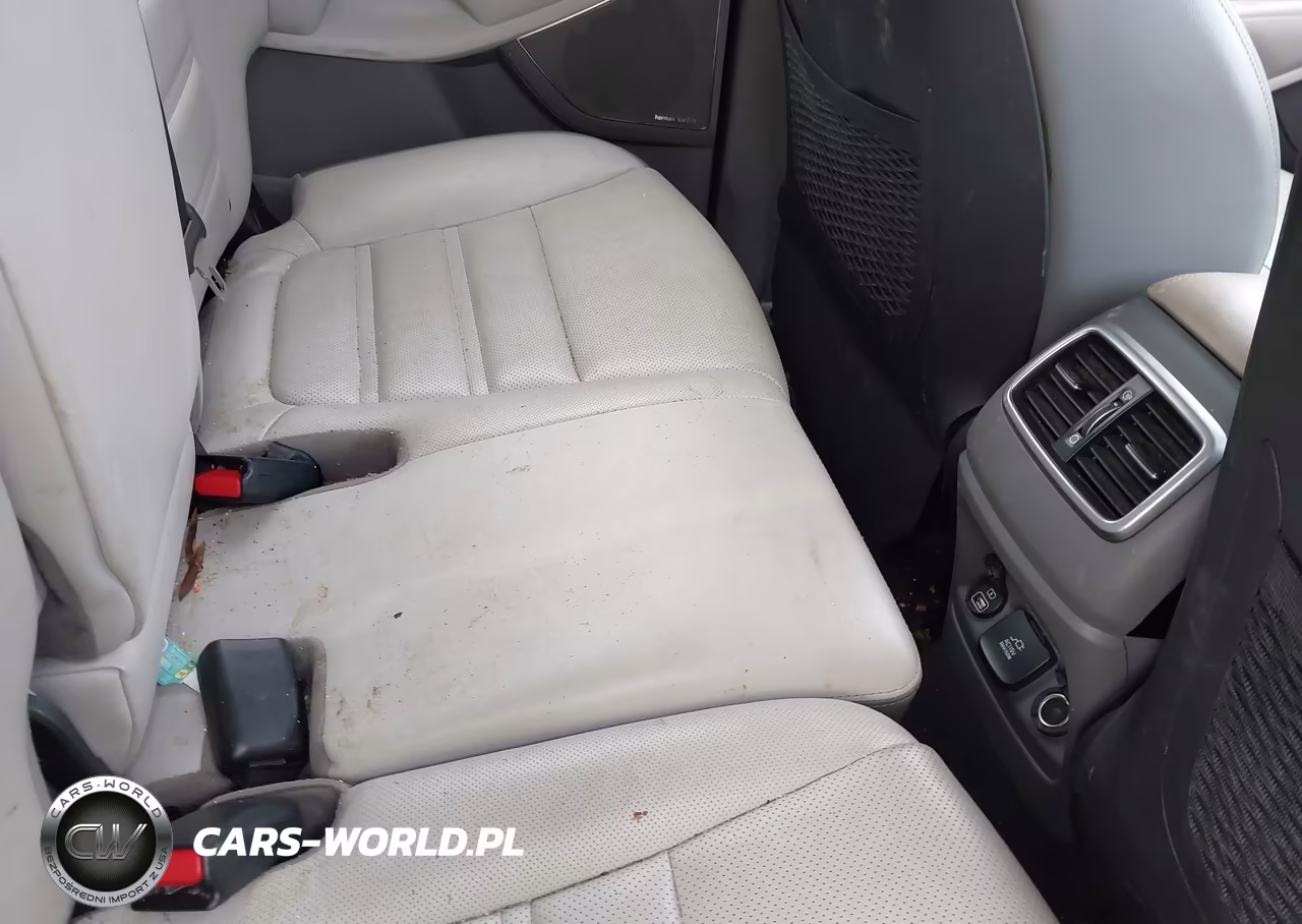 2019 Kia Sorento 3.3L Sx VIN:5XYPKDA54KG524484 - 5