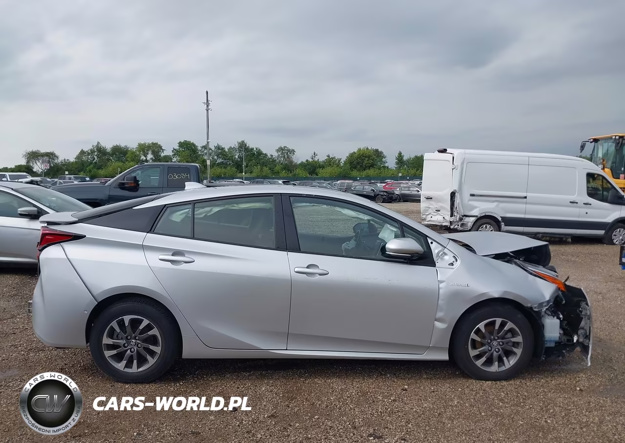 2022 Toyota Prius Limited VIN:JTDKAMFU1N3187407 - 13