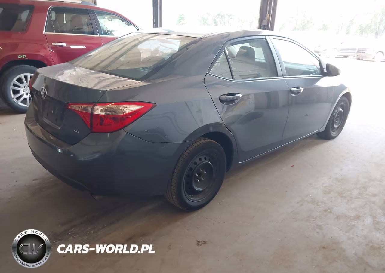 2018 Toyota Corolla Le VIN:2T1BURHE8JC968050 - 4