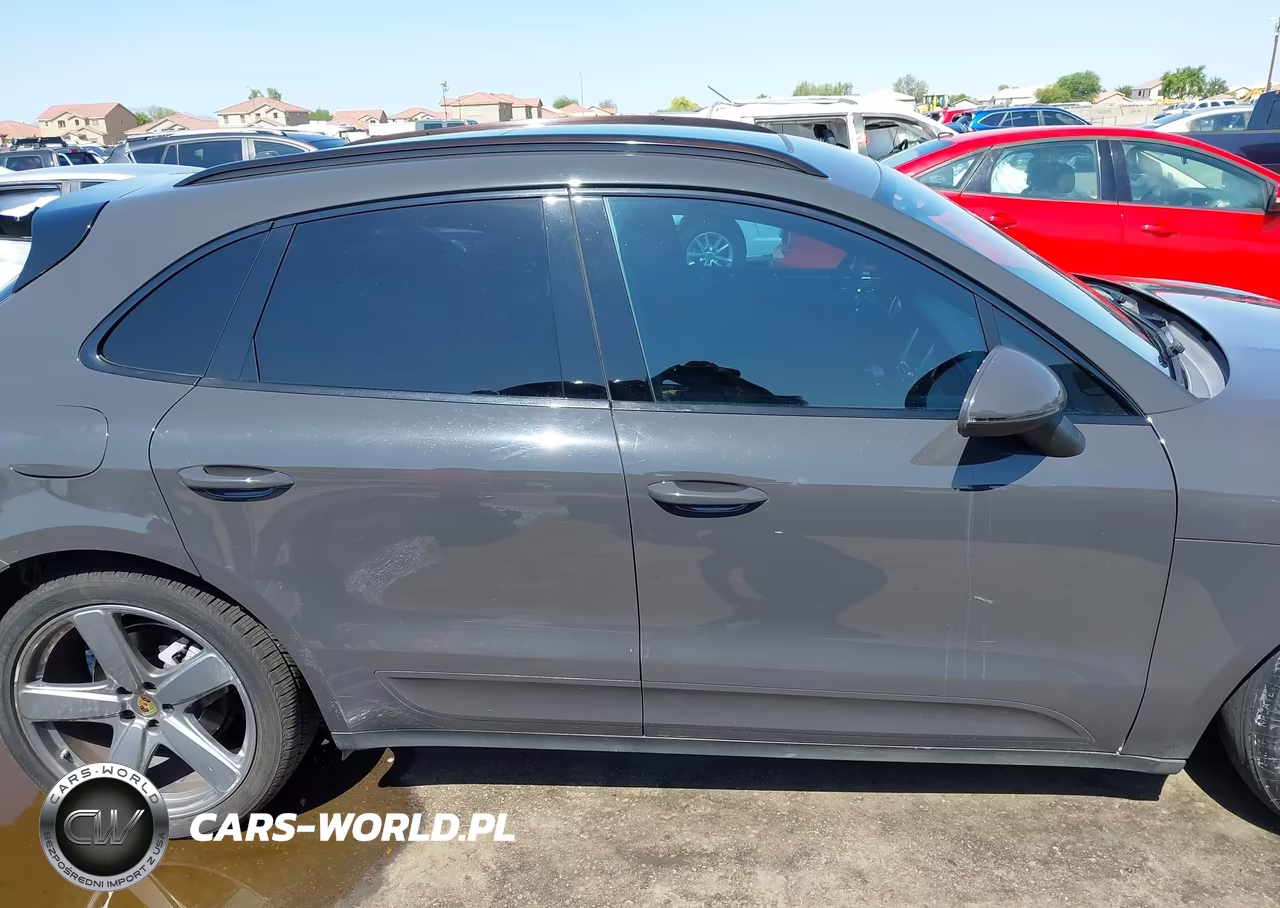 2018 Porsche Macan S VIN:WP1AB2A53JLB30826 - 14