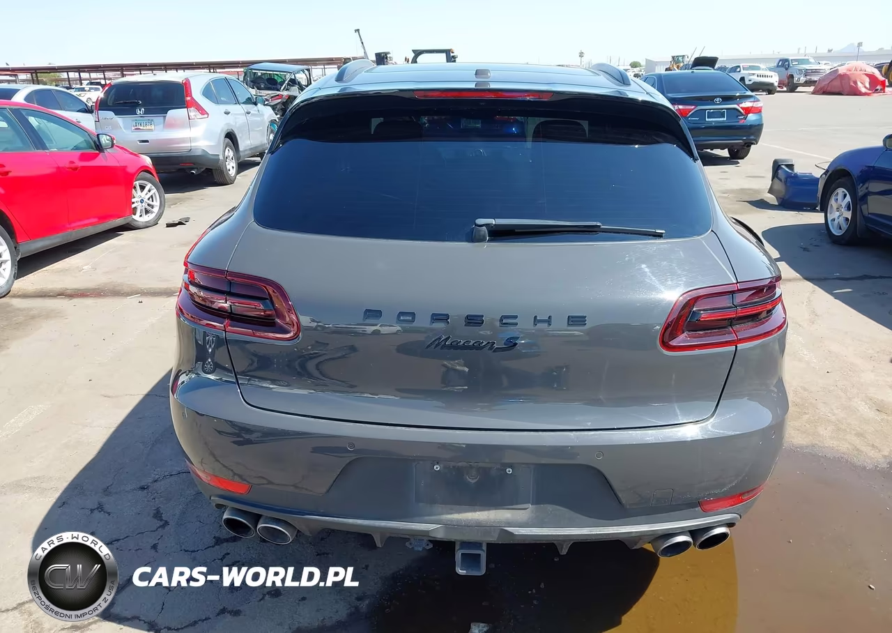 2018 Porsche Macan S VIN:WP1AB2A53JLB30826 - 17