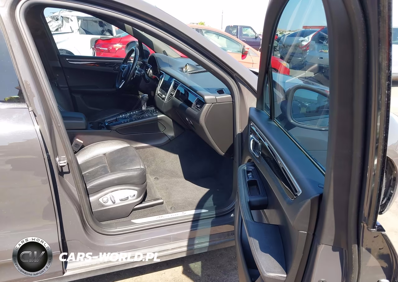 2018 Porsche Macan S VIN:WP1AB2A53JLB30826 - 5