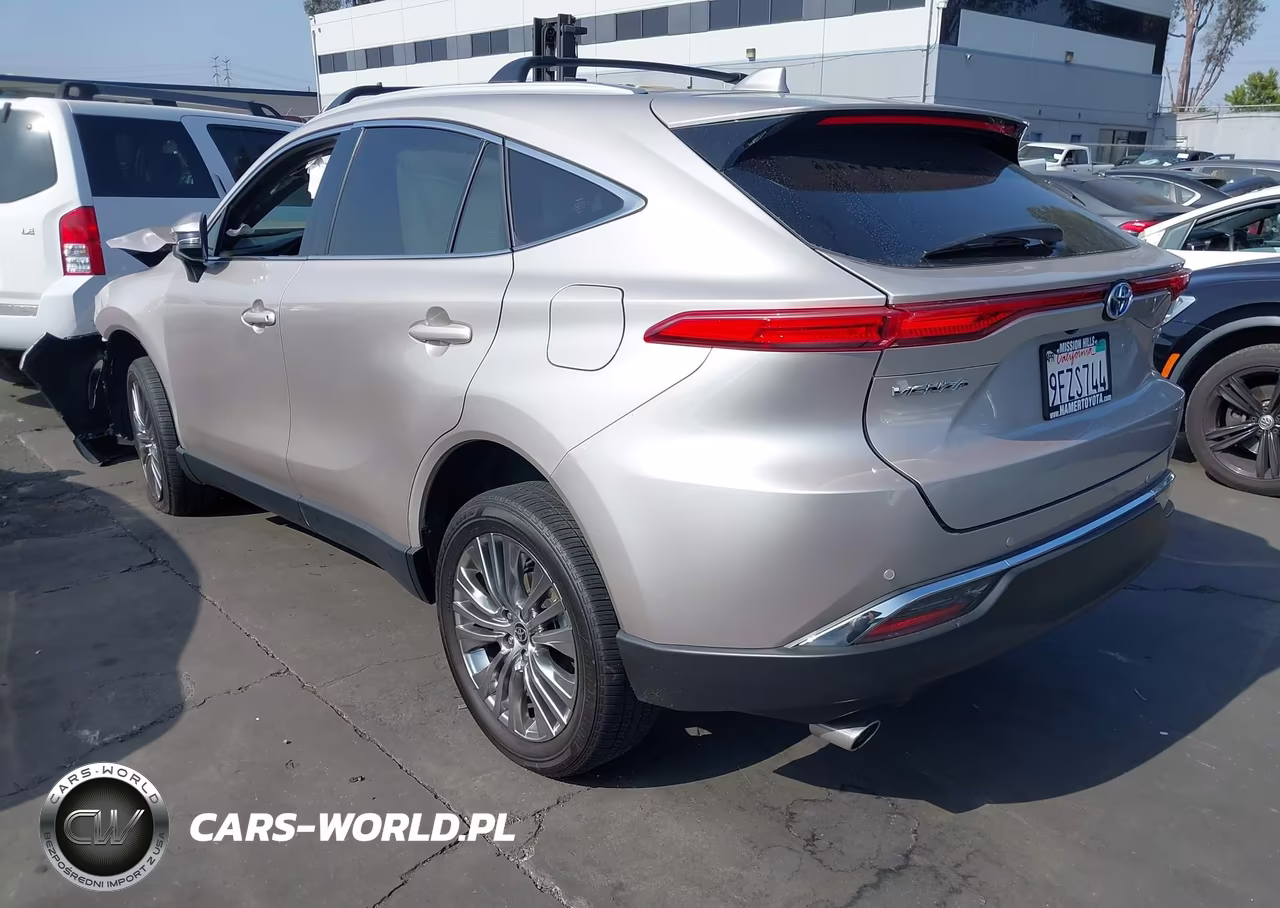 2023 Toyota Venza Xle VIN:JTEAAAAH9PJ130936 - 3