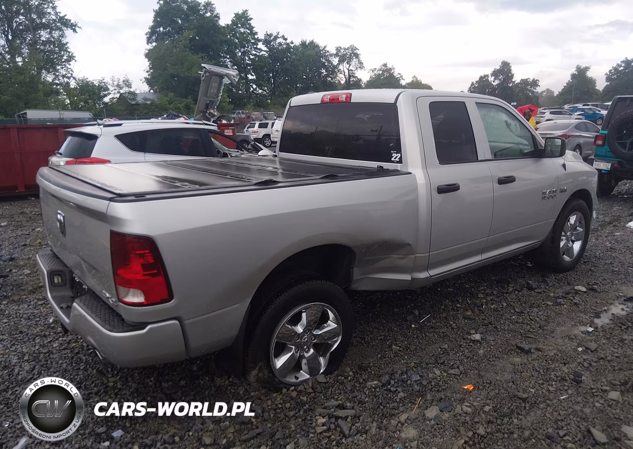 2018 Ram 1500 Express 4X4 6'4 Box VIN:1C6RR7FT3JS309997 - 4