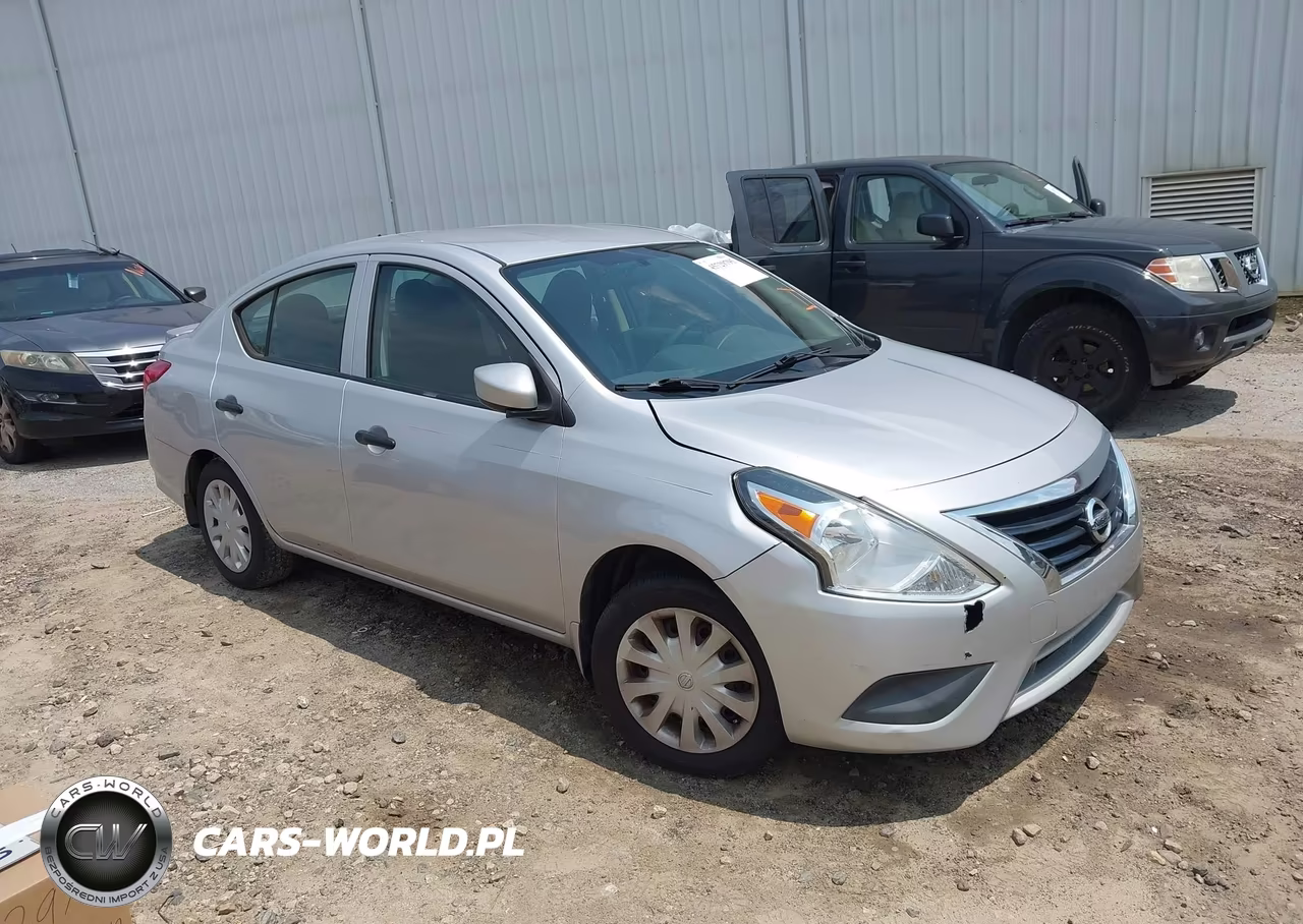 2016 Nissan Versa 1.6 S+