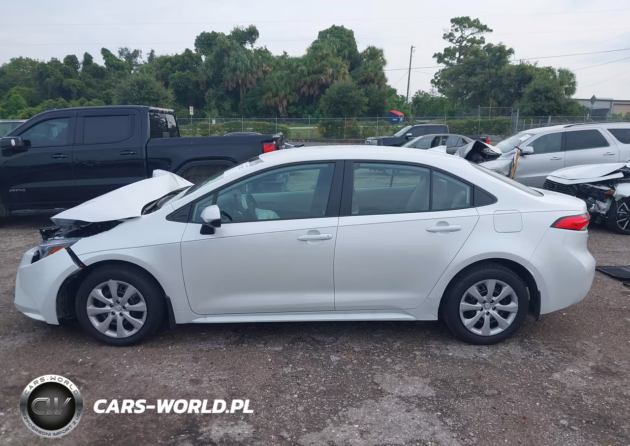 2026 Toyota Corolla Le VIN:5YFB4MDE5TP483103 - 14