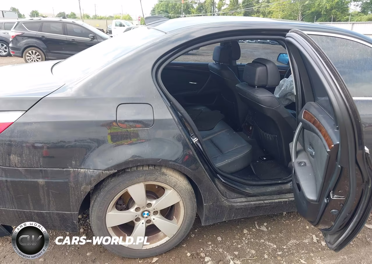 2008 BMW 528Xi VIN:WBANV13568CZ51475 - 8