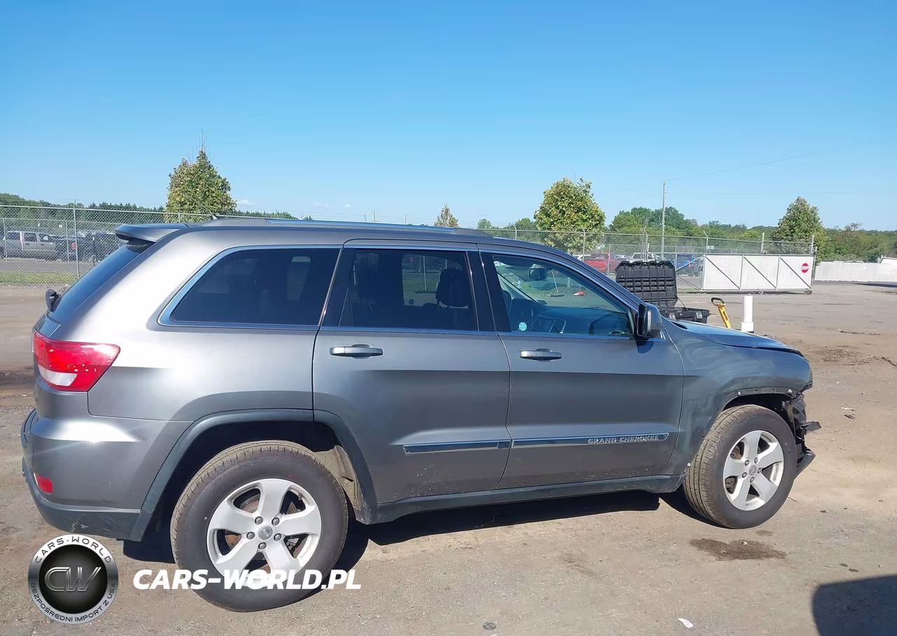 2013 Jeep Grand Cherokee Laredo VIN:1C4RJFAG6DC542498 - 13