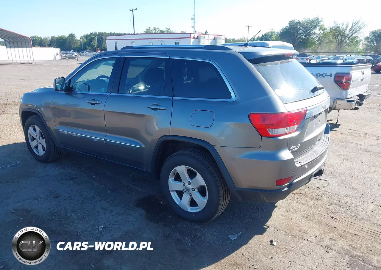2013 Jeep Grand Cherokee Laredo VIN:1C4RJFAG6DC542498 - 3