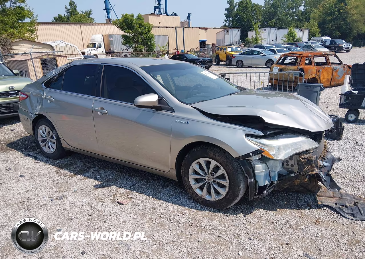 2016 Toyota Camry Hybrid Le – zdjęcie 1 z 16