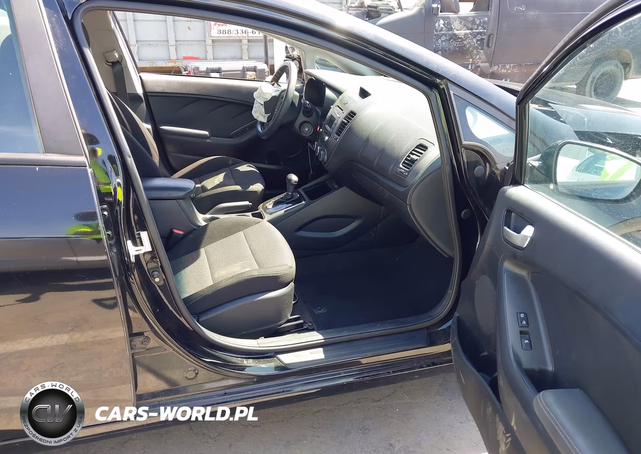 2018 Kia Forte Lx VIN:KNAFK5A86J5773126 - 5