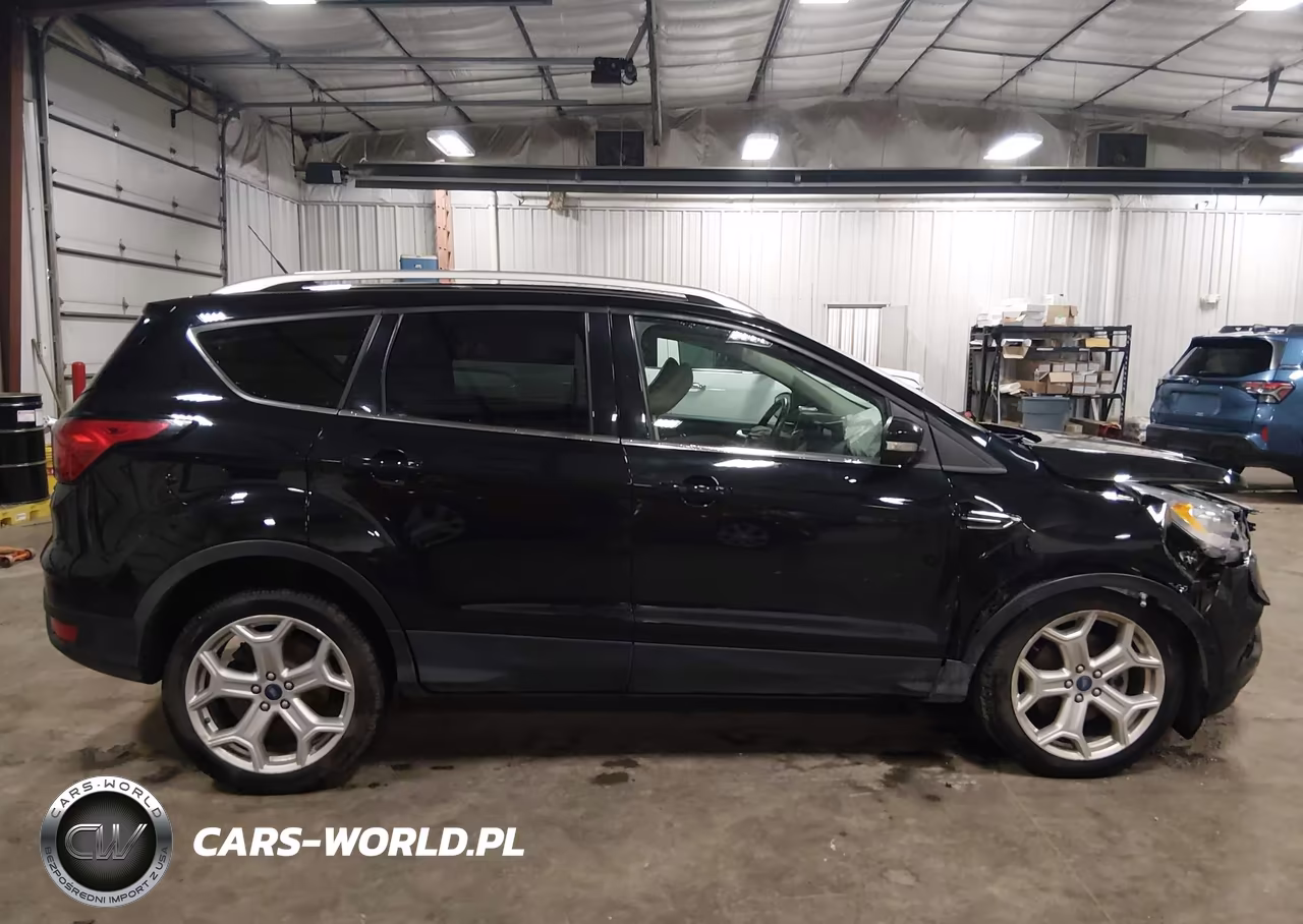 2019 Ford Escape Titanium VIN:1FMCU9J99KUC28945 - 13