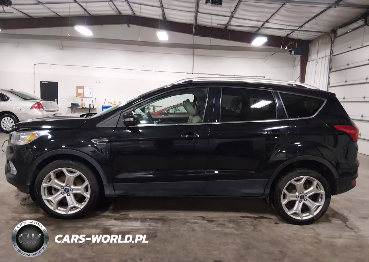 2019 Ford Escape Titanium VIN:1FMCU9J99KUC28945 - 14