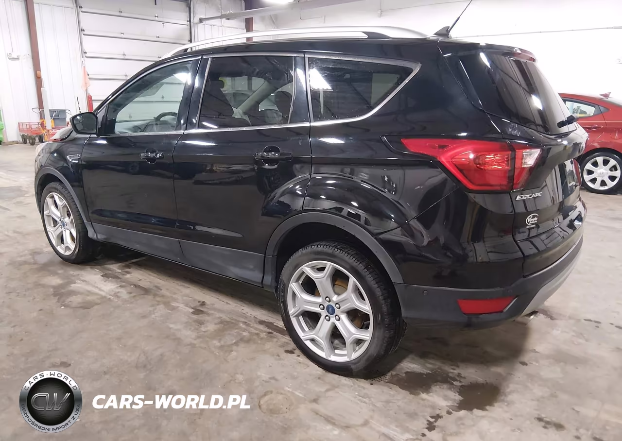 2019 Ford Escape Titanium VIN:1FMCU9J99KUC28945 - 3