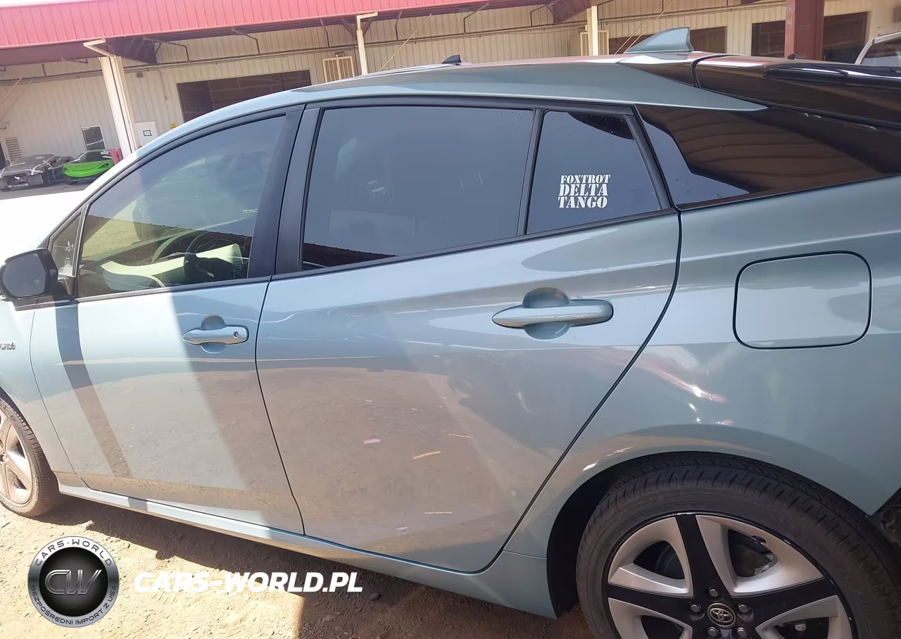 2017 Toyota Prius Three Touring VIN:JTDKARFU7H3041997 - 15