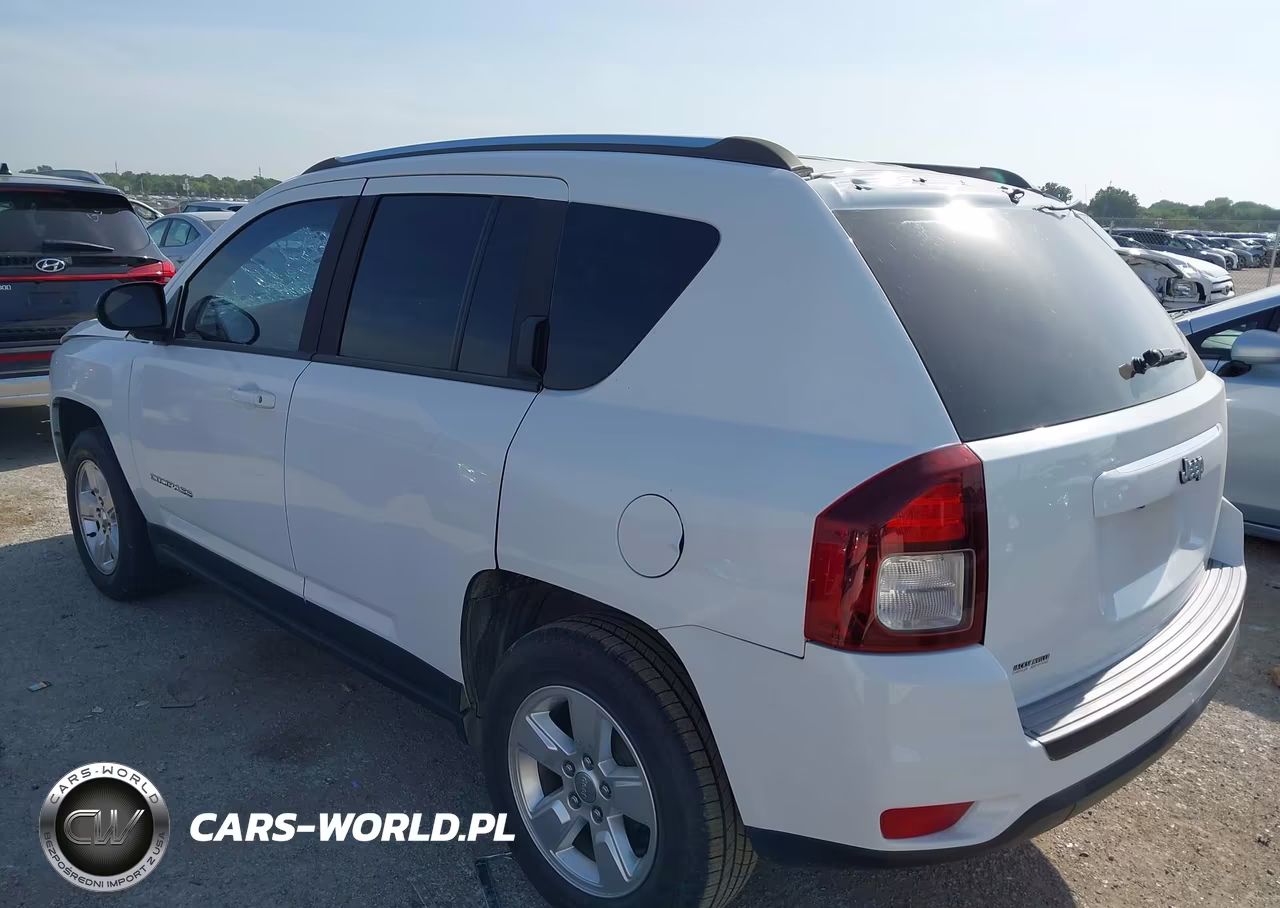2015 Jeep Compass Sport VIN:1C4NJCBA2FD273243 - 3