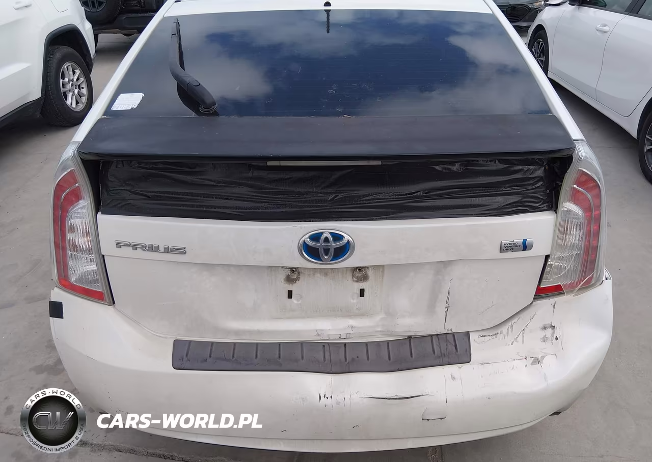 2013 Toyota Prius Two VIN:JTDKN3DU5D0348326 - 16