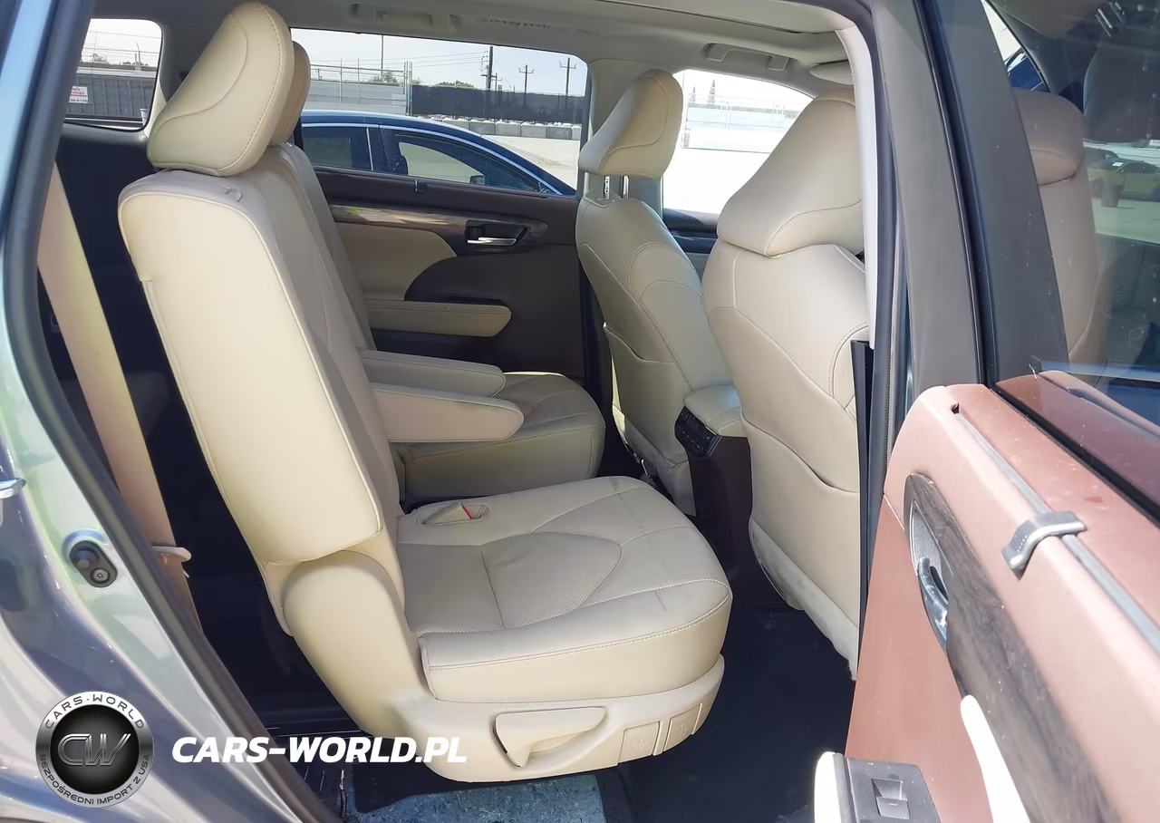 2020 Toyota Highlander Platinum VIN:5TDFZRBH3LS001667 - 8
