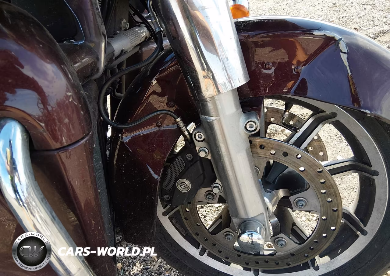 2019 Harley-Davidson Fltru VIN:1HD1KGF1XKB635160 - 16