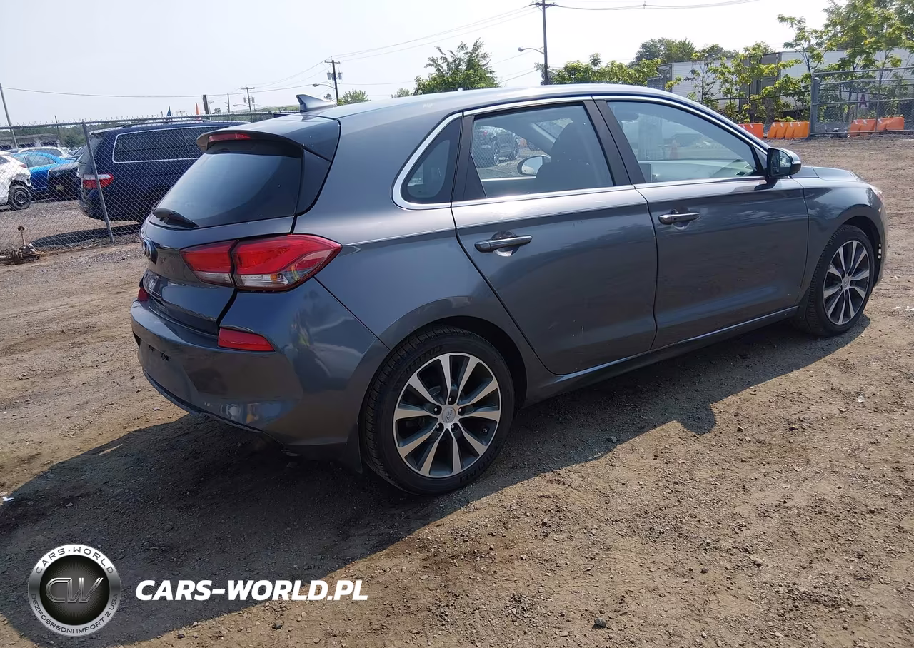 2018 Hyundai Elantra Gt VIN:KMHH35LE0JU017580 - 4