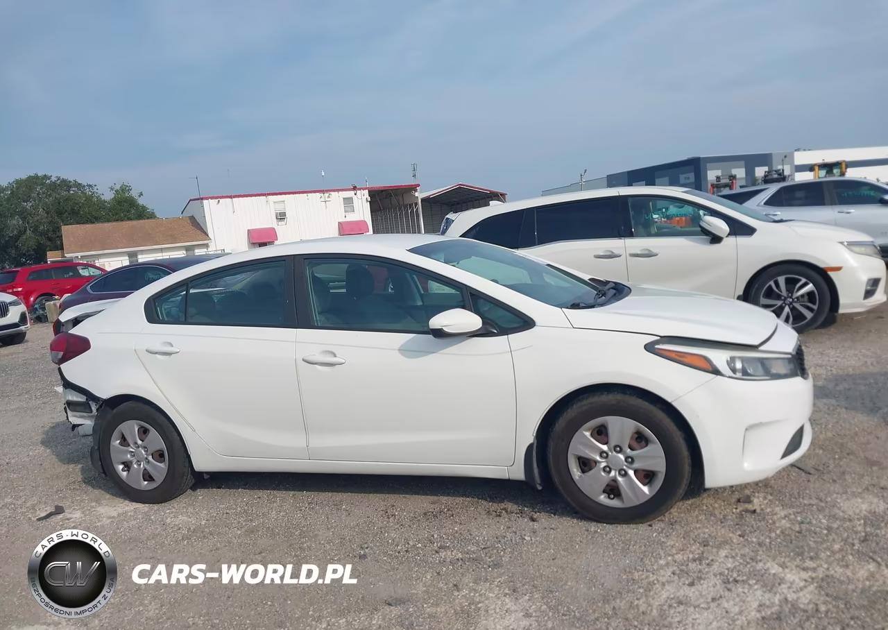 2018 Kia Forte Lx VIN:3KPFK4A72JE219977 - 14