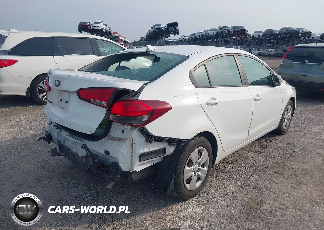 2018 Kia Forte Lx VIN:3KPFK4A72JE219977 - 4
