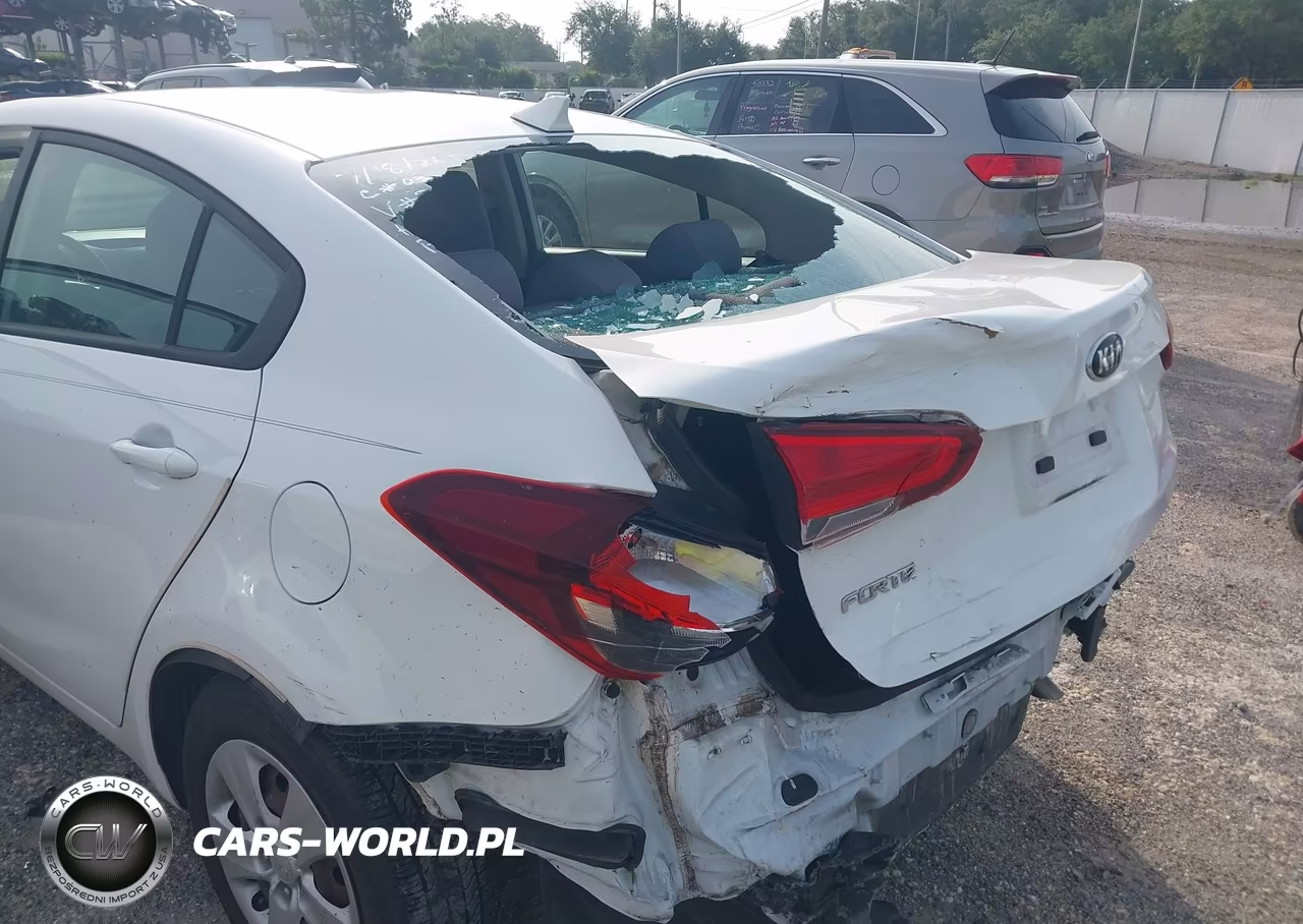 2018 Kia Forte Lx VIN:3KPFK4A72JE219977 - 6