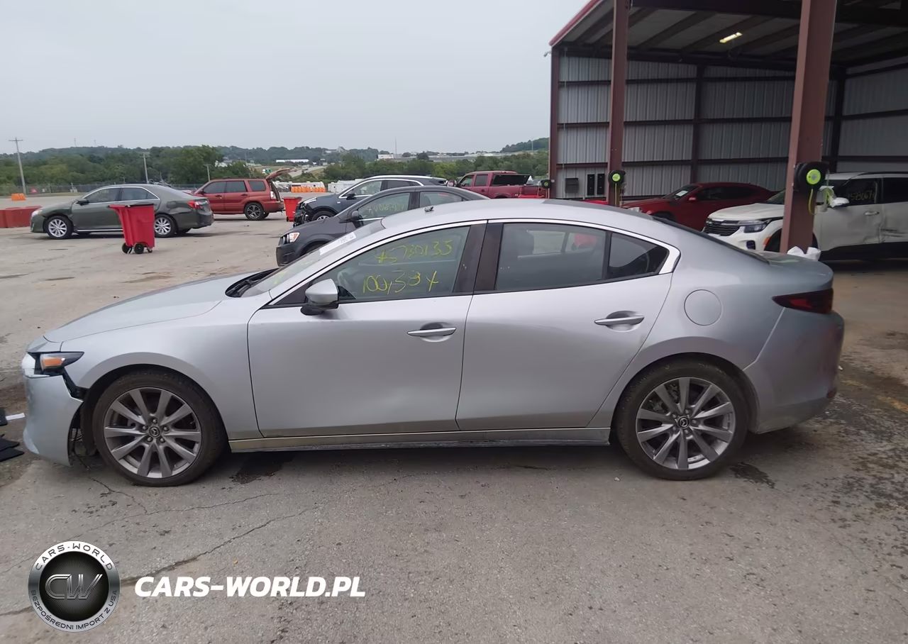 2020 Mazda Mazda3 Select Package VIN:3MZBPACLXLM131998 - 15