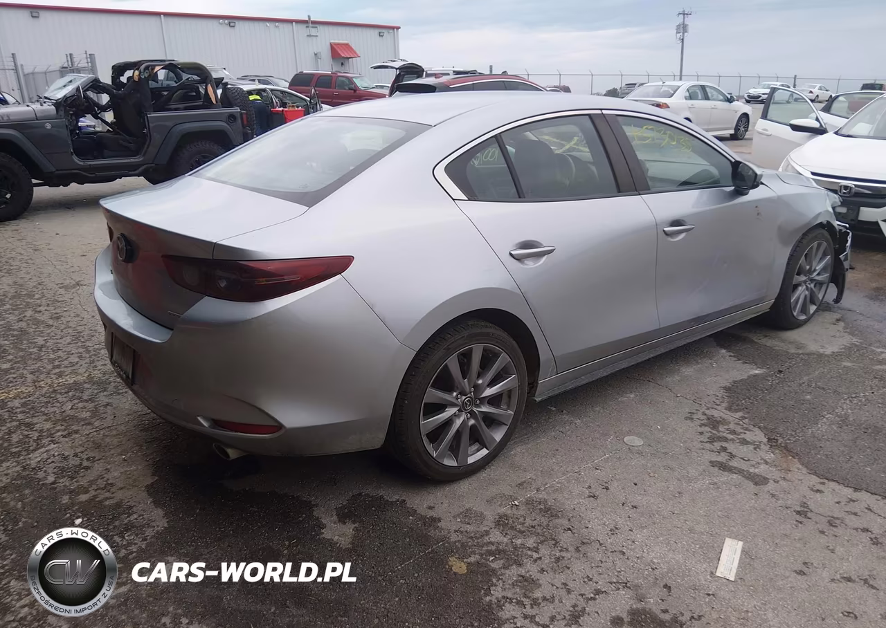 2020 Mazda Mazda3 Select Package VIN:3MZBPACLXLM131998 - 4