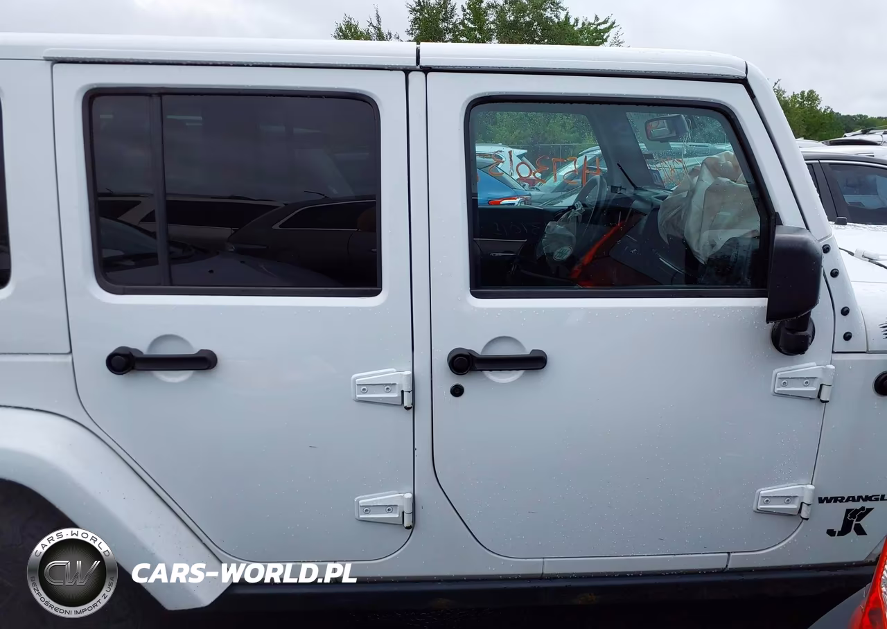 2016 Jeep Wrangler Unlimited Backcountry VIN:1C4HJWEG2GL251670 - 13