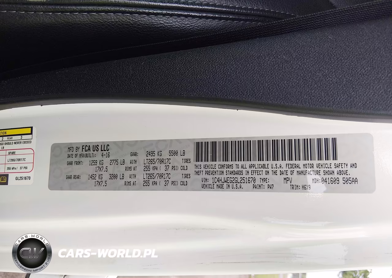 2016 Jeep Wrangler Unlimited Backcountry VIN:1C4HJWEG2GL251670 - 9